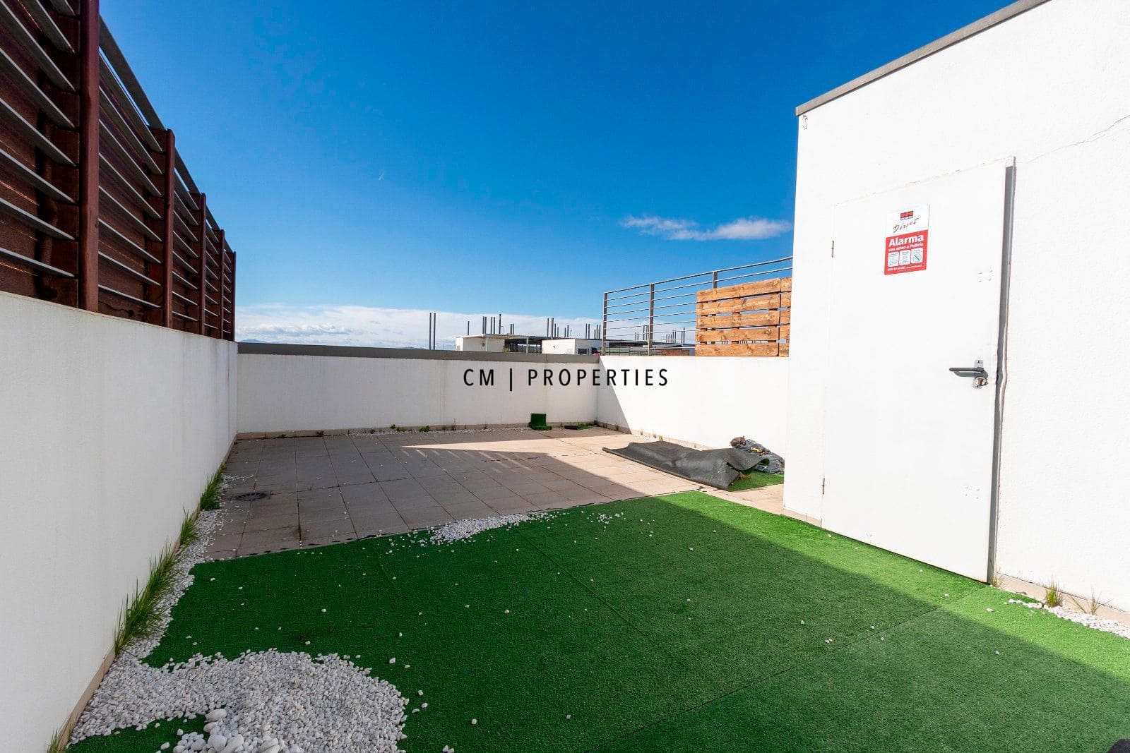 1 Zimmer Penthouse zu vermieten in Valencia Stadt mit Pool Garage - 1.250 € (Ref: 9535138)