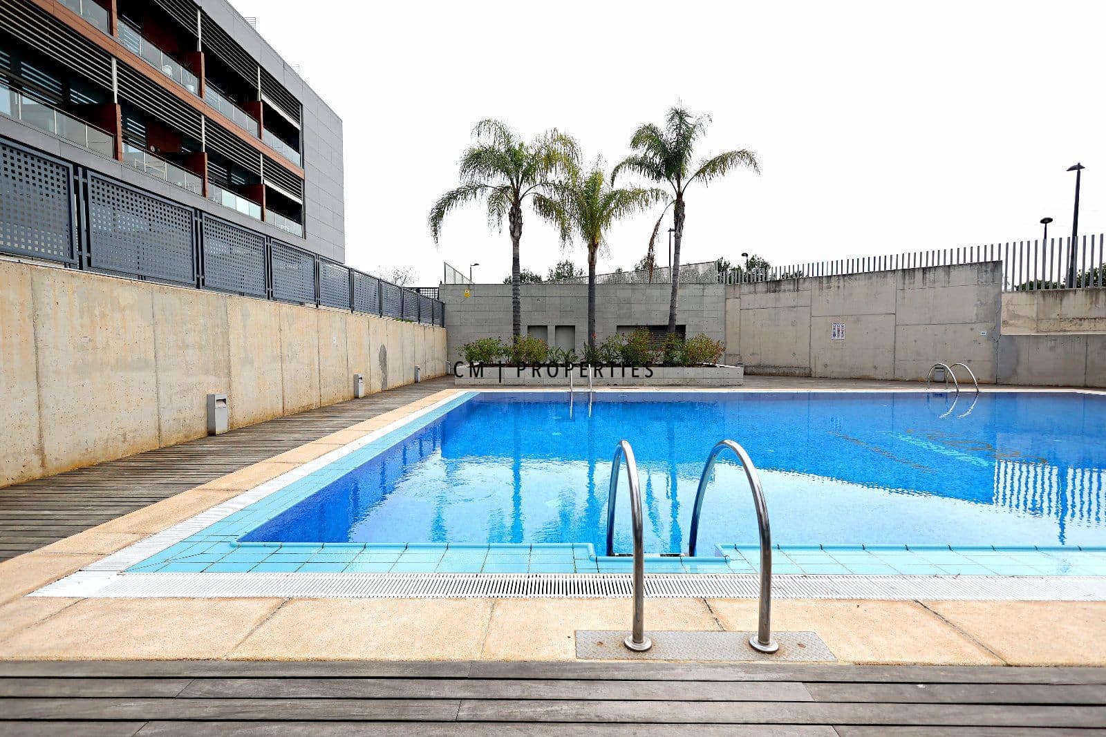 1 Zimmer Penthouse zu vermieten in Valencia Stadt mit Pool Garage - 1.250 € (Ref: 9535138)