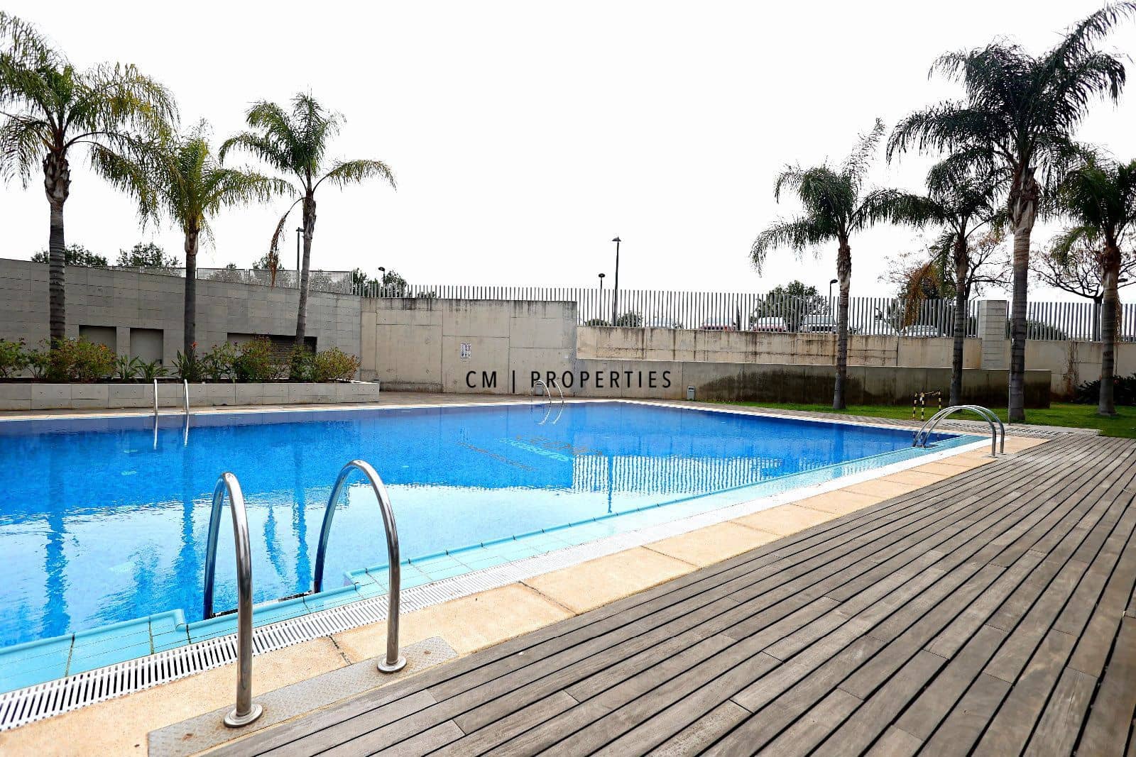1 Zimmer Penthouse zu vermieten in Valencia Stadt mit Pool Garage - 1.250 € (Ref: 9535138)