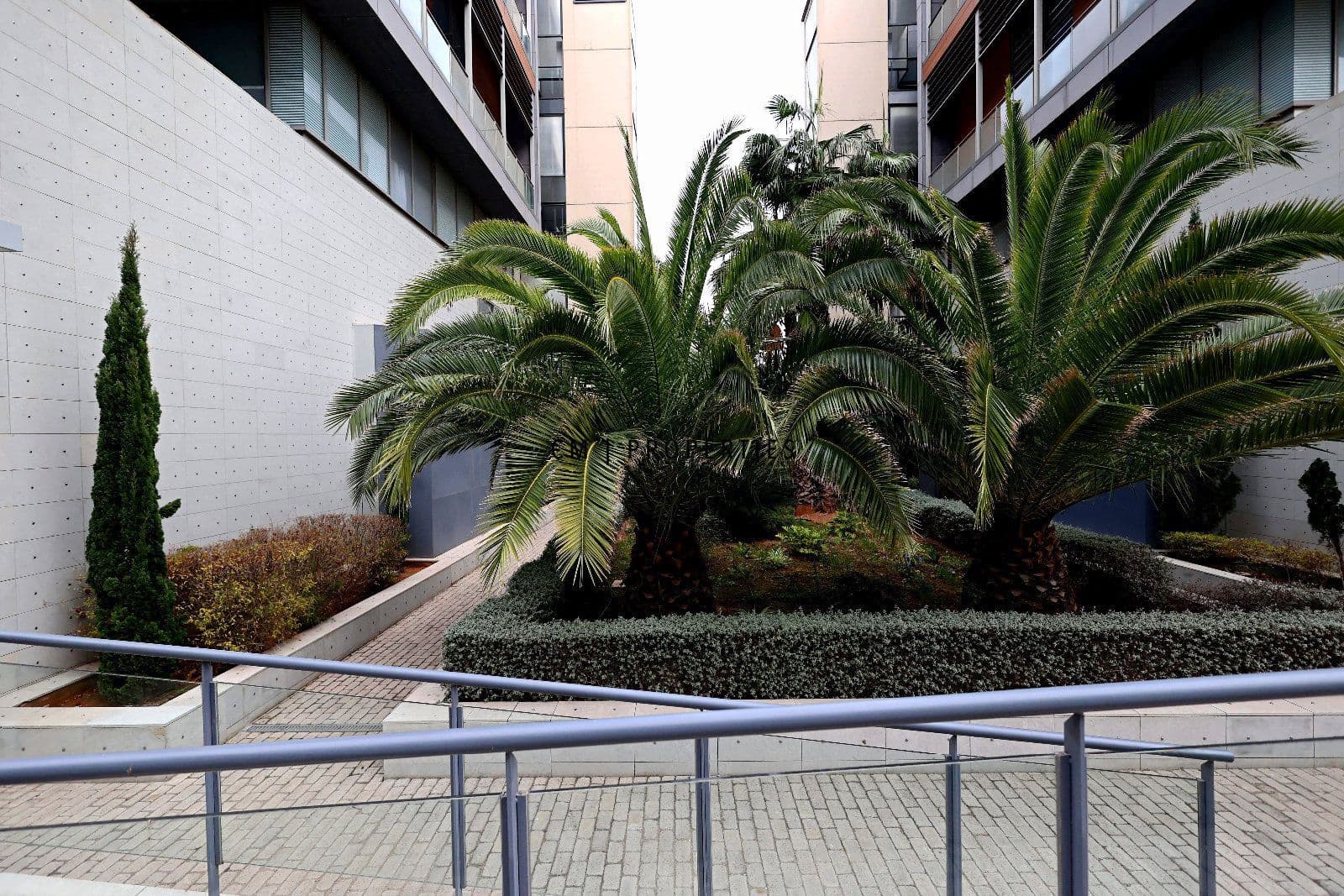 1 Zimmer Penthouse zu vermieten in Valencia Stadt mit Pool Garage - 1.250 € (Ref: 9535138)