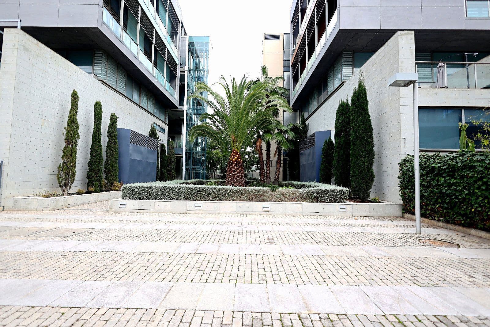 1 Zimmer Penthouse zu vermieten in Valencia Stadt mit Pool Garage - 1.250 € (Ref: 9535138)