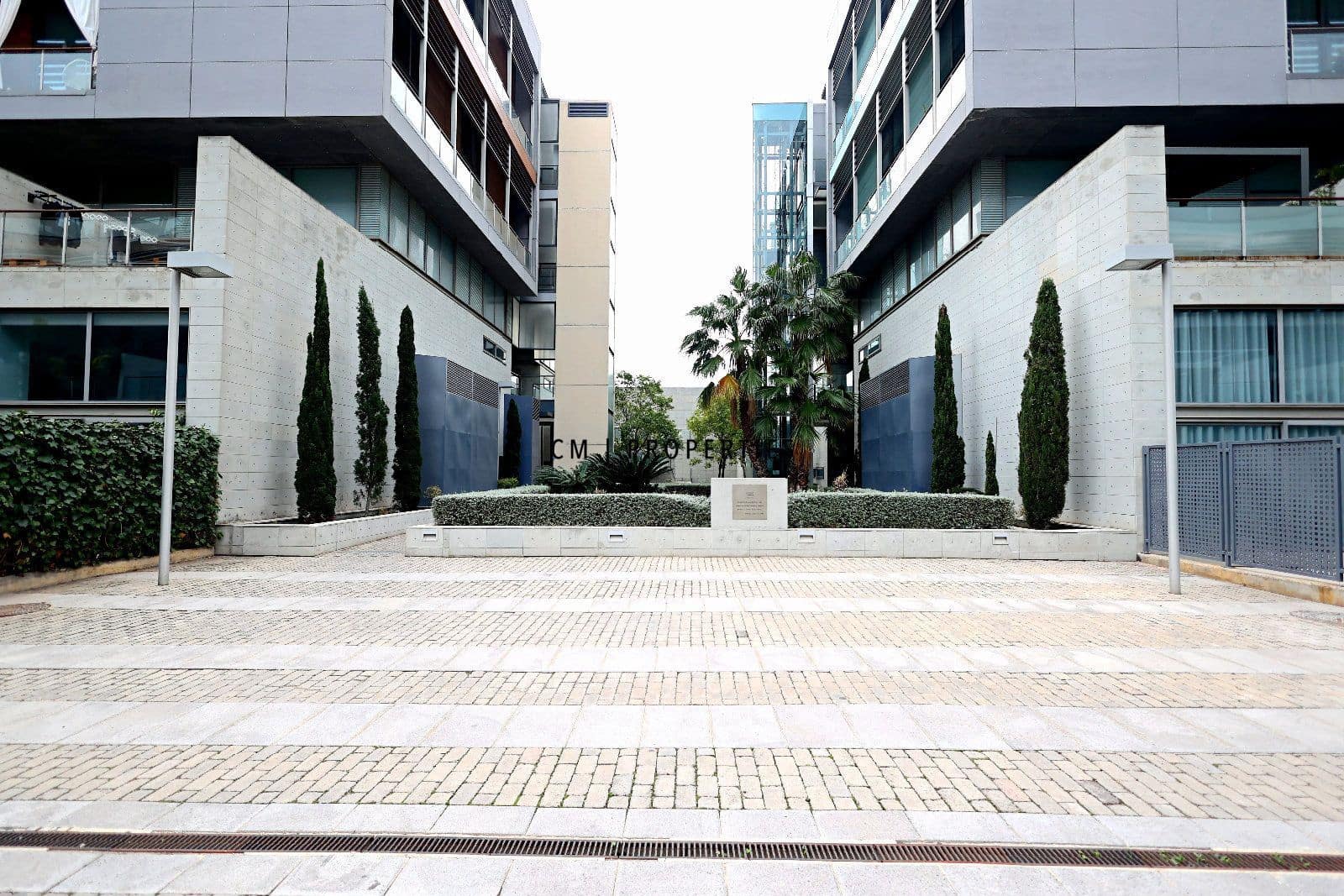 1 Zimmer Penthouse zu vermieten in Valencia Stadt mit Pool Garage - 1.250 € (Ref: 9535138)