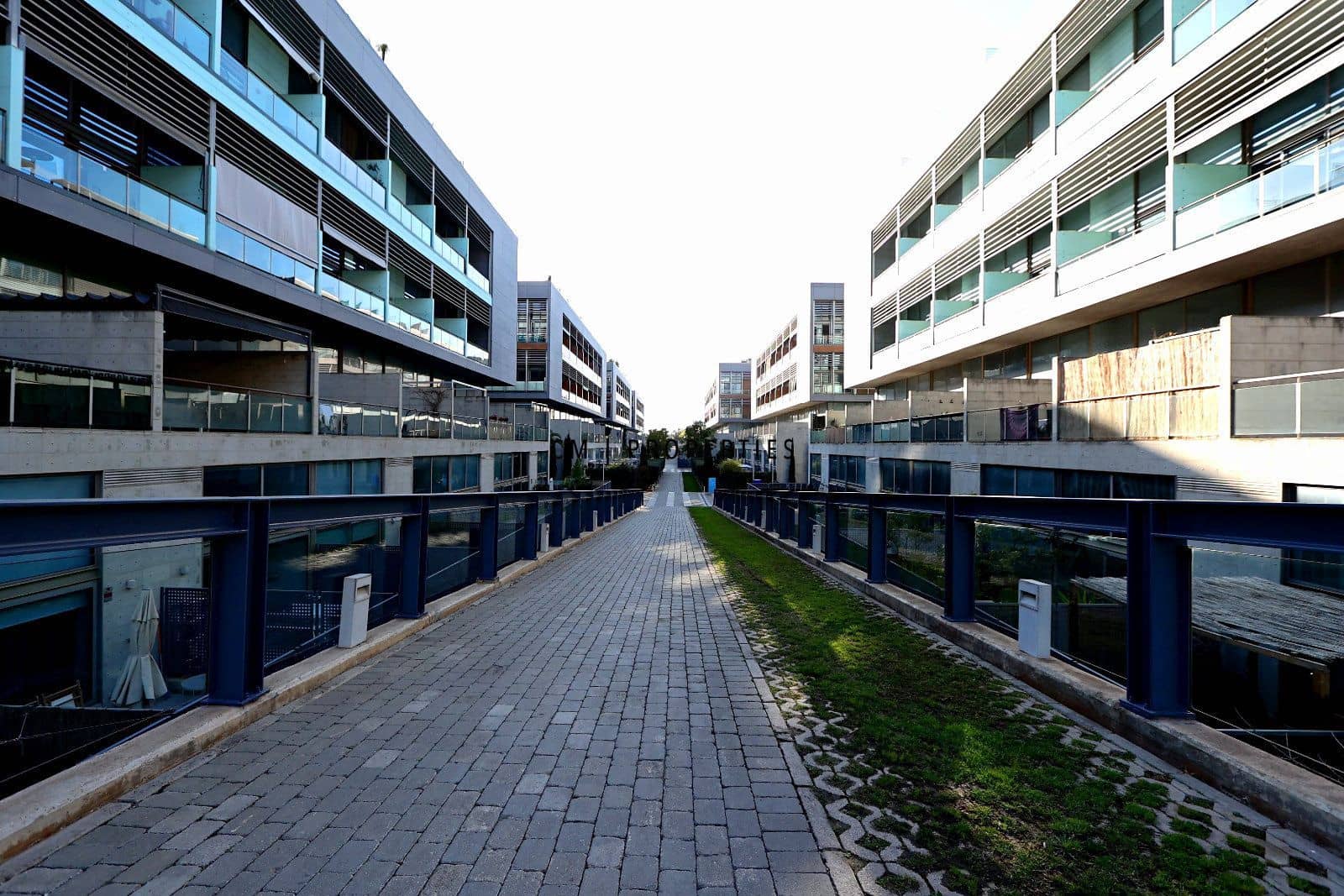 1 Zimmer Penthouse zu vermieten in Valencia Stadt mit Pool Garage - 1.250 € (Ref: 9535138)