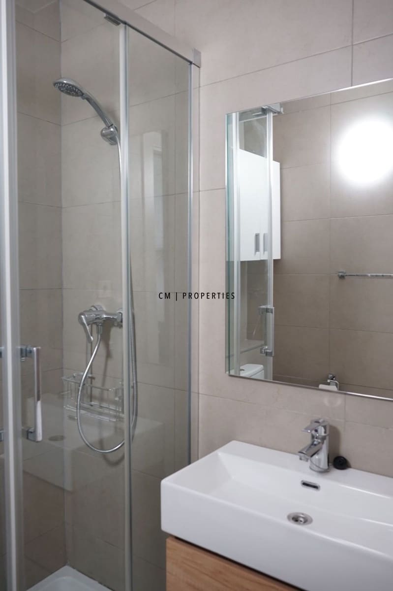 Appartement de 1 chambre à louer à Xirivella avec garage - 1 250 € (Ref: 9536283)