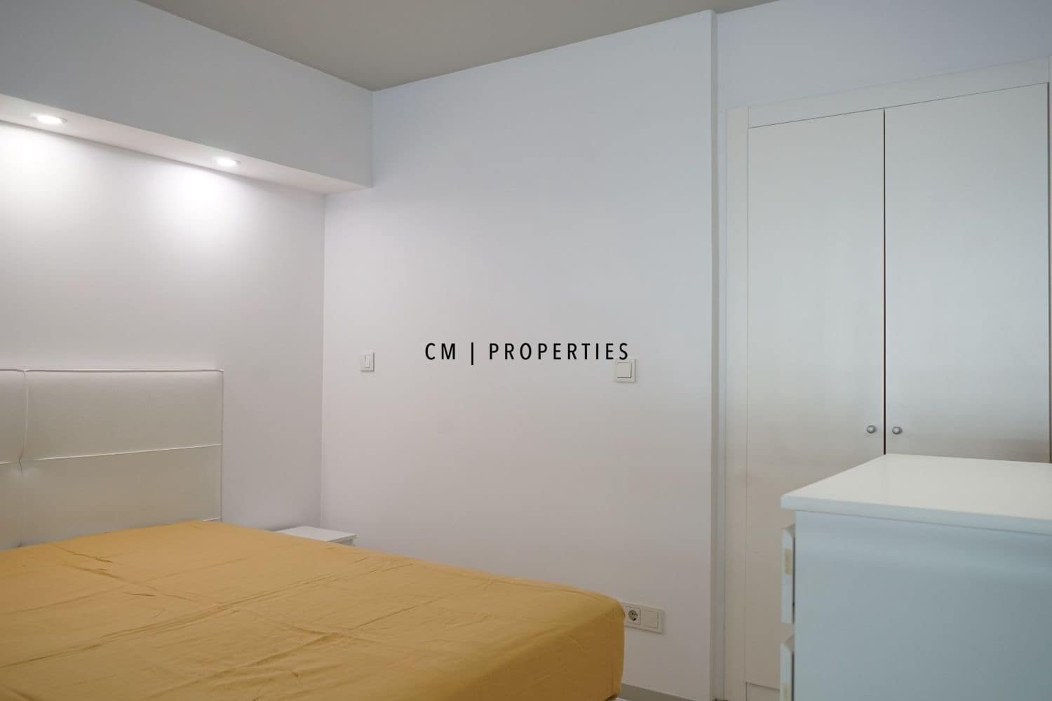 Appartement de 1 chambre à louer à Xirivella avec garage - 1 250 € (Ref: 9536283)