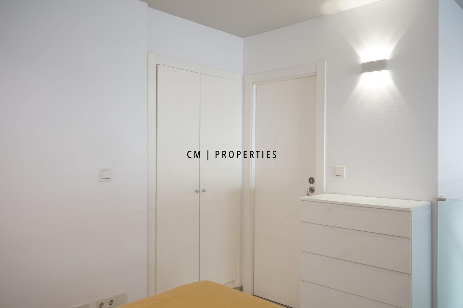 Appartement de 1 chambre à louer à Xirivella avec garage - 1 250 € (Ref: 9536283)