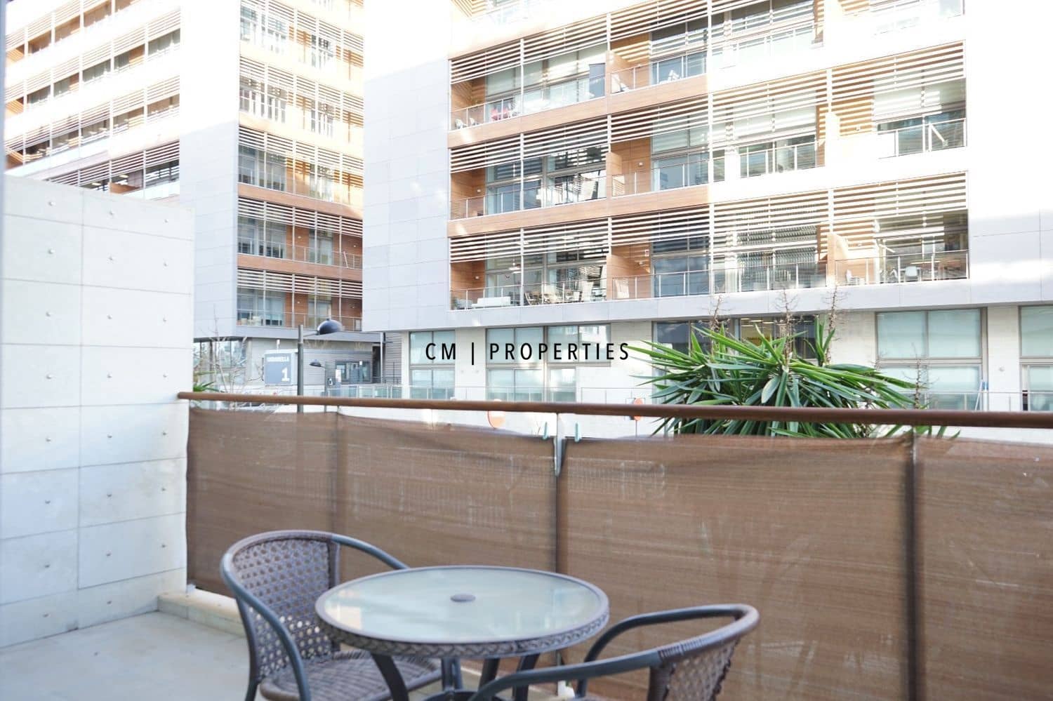 Appartement de 1 chambre à louer à Xirivella avec garage - 1 250 € (Ref: 9536283)