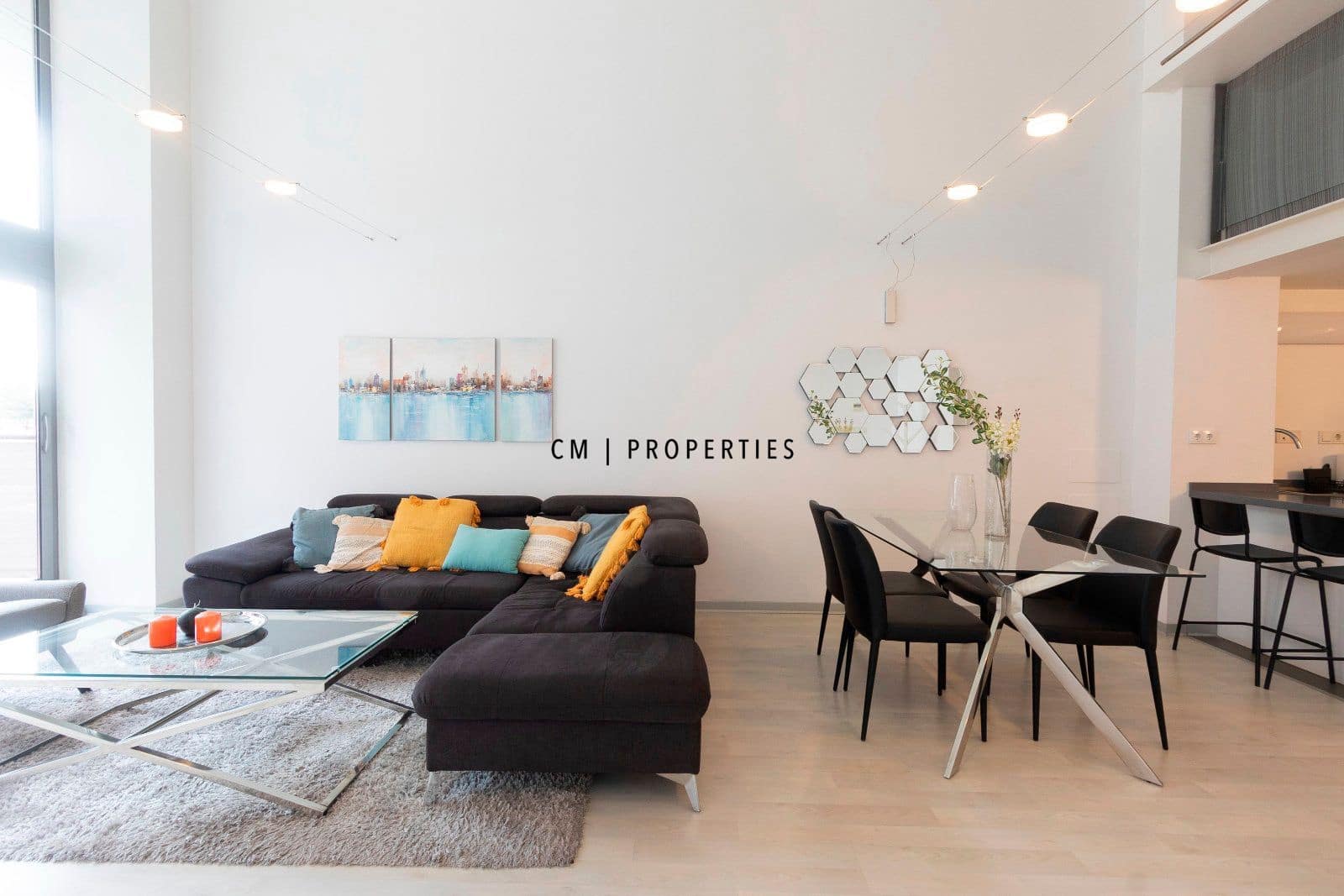 1 bedroom Flat for rent in Xirivella with garage - € 1,250 (Ref: 9536283)