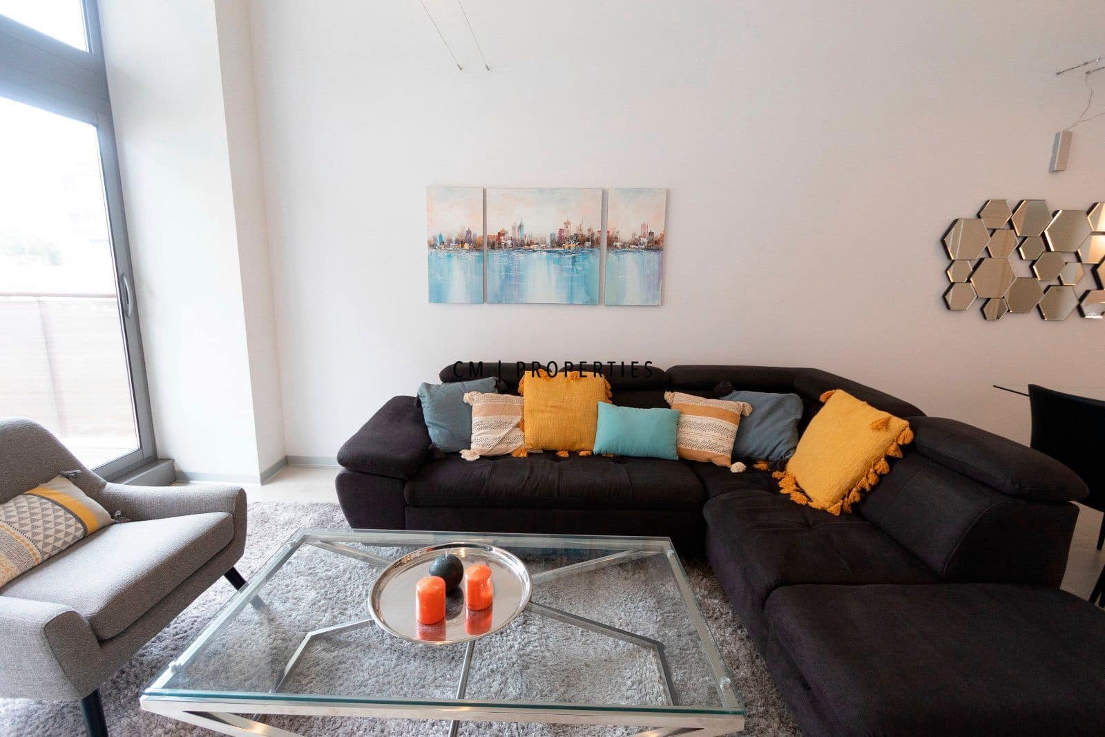 1 bedroom Flat for rent in Xirivella with garage - € 1,250 (Ref: 9536283)