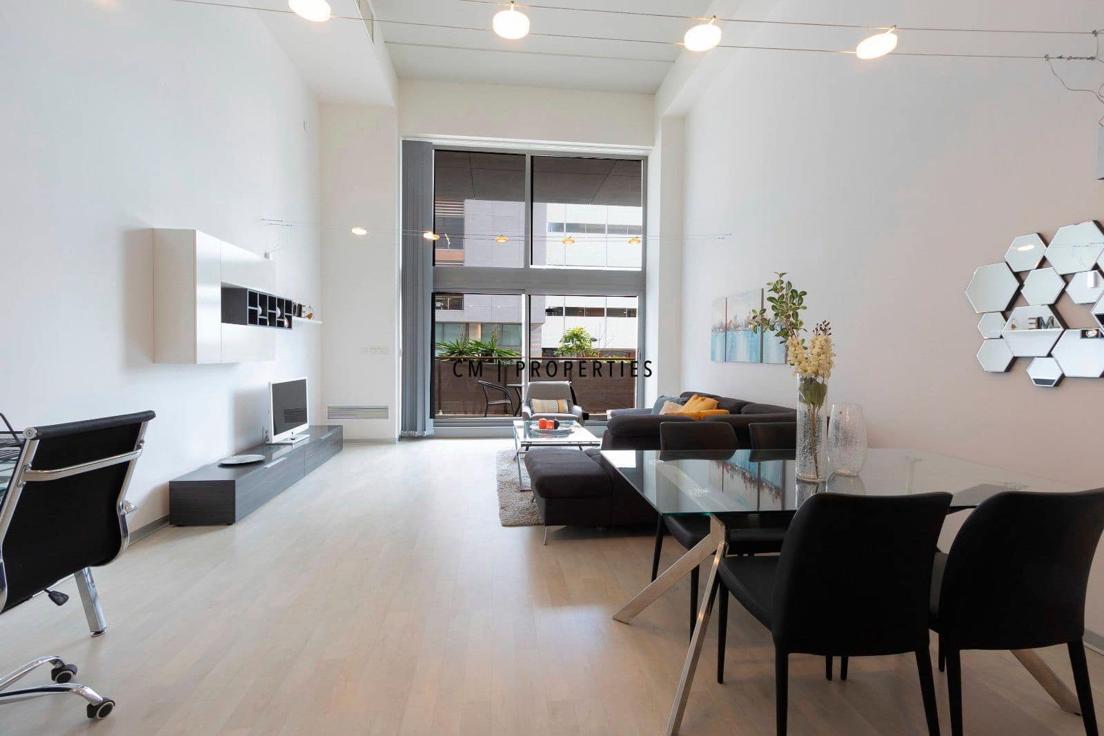 1 bedroom Flat for rent in Xirivella with garage - € 1,250 (Ref: 9536283)