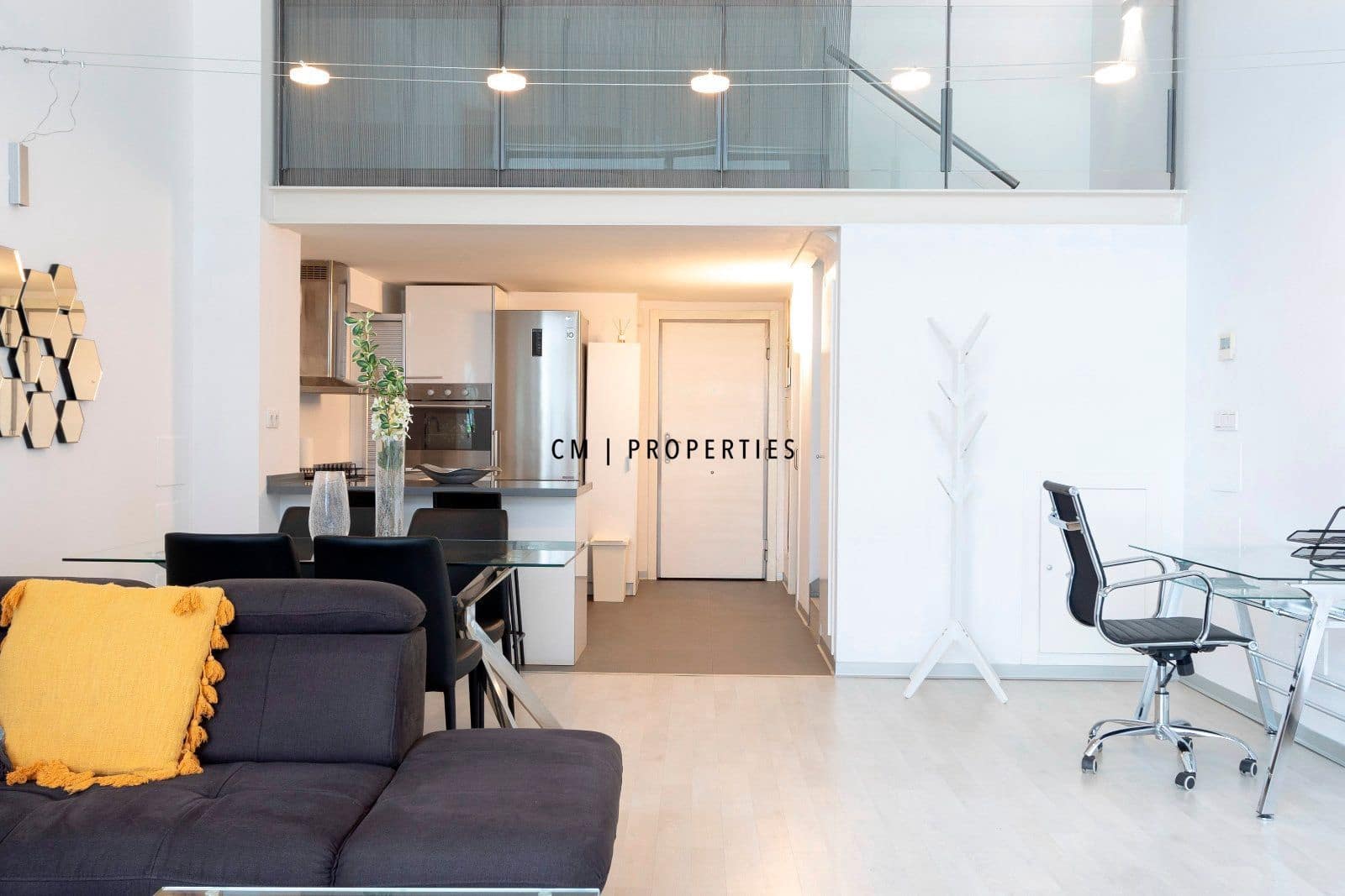 1 bedroom Flat for rent in Xirivella with garage - € 1,250 (Ref: 9536283)