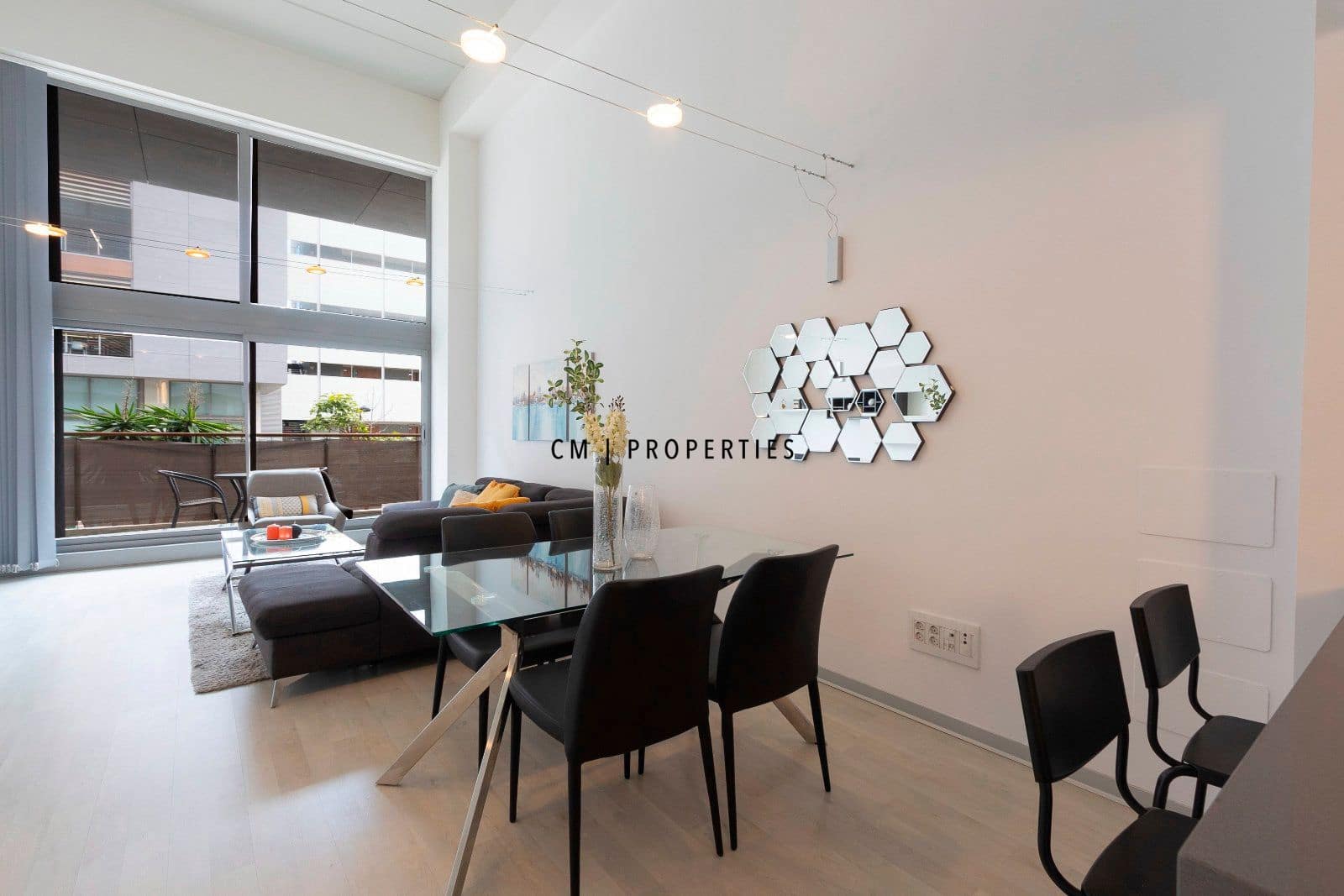 1 bedroom Flat for rent in Xirivella with garage - € 1,250 (Ref: 9536283)