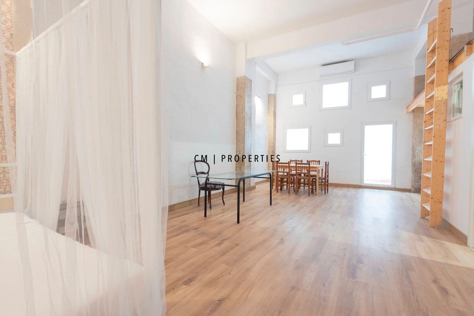 1 soveværelse Lejlighed til leje i Valencia by - € 990 (Ref: 9537109)