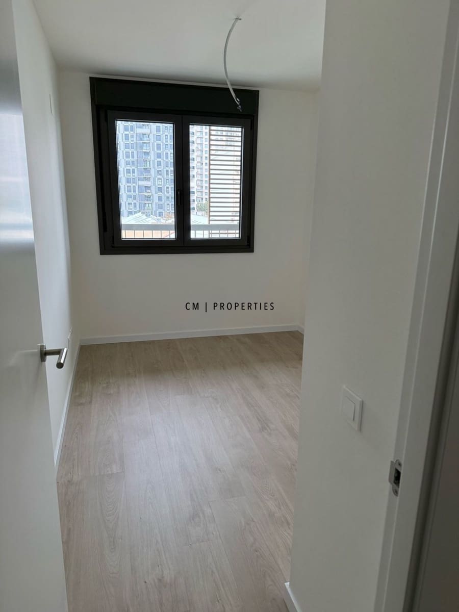 2 Zimmer Wohnung zu vermieten in Valencia Stadt mit Pool Garage - 1.500 € (Ref: 9539050)