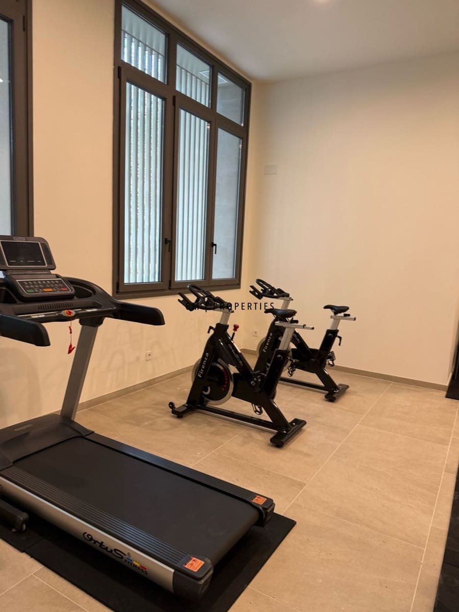 2 Zimmer Wohnung zu vermieten in Valencia Stadt mit Pool Garage - 1.500 € (Ref: 9539050)