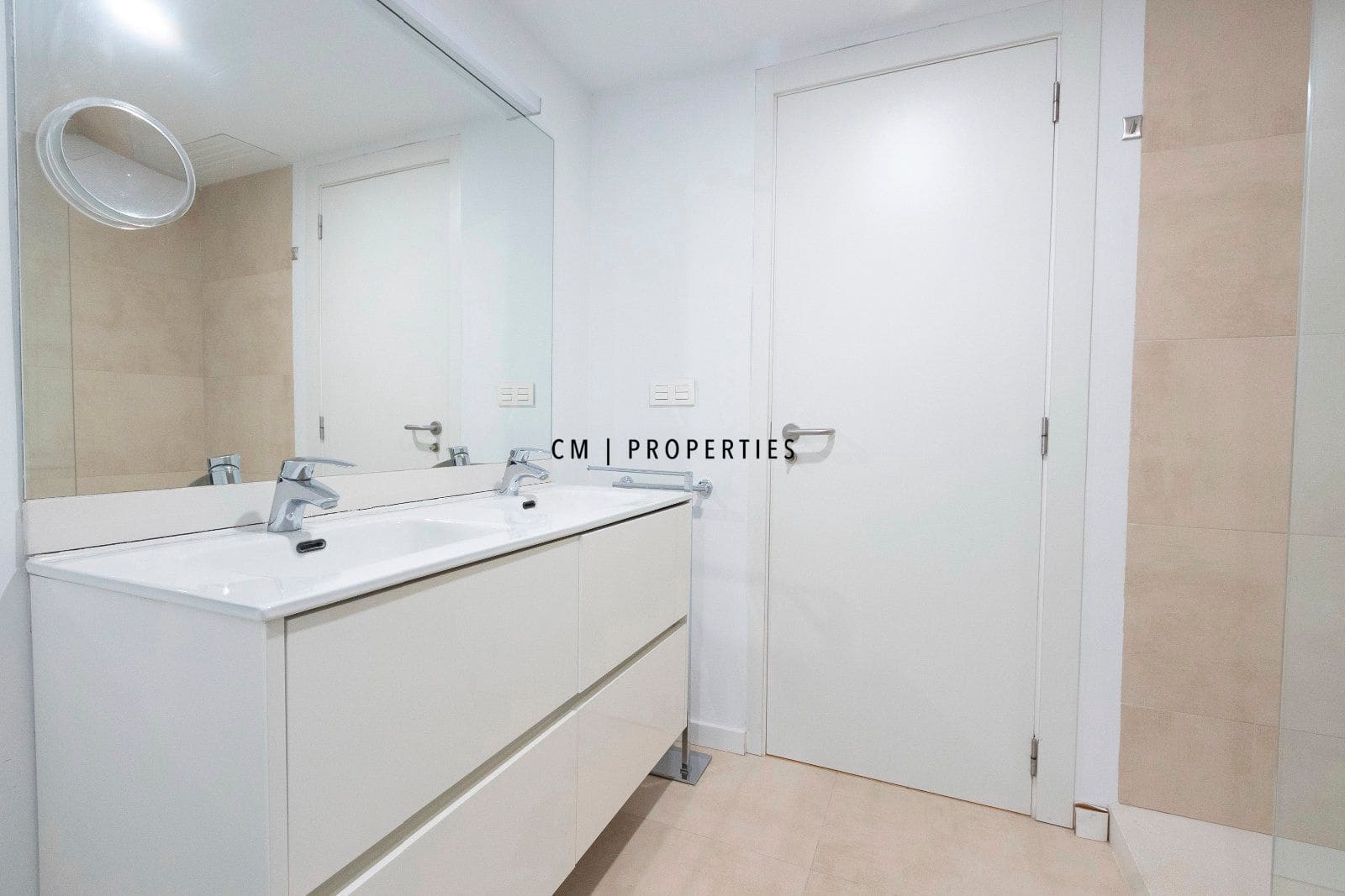 3 camera da letto Appartamento da affittare in Valencia citta con garage - 2.100 € (Rif: 9541863)