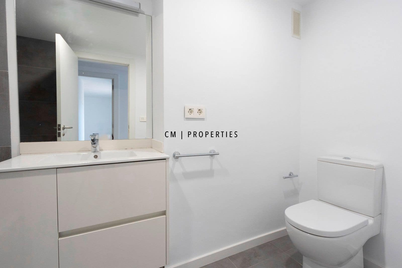 3 camera da letto Appartamento da affittare in Valencia citta con garage - 2.100 € (Rif: 9541863)