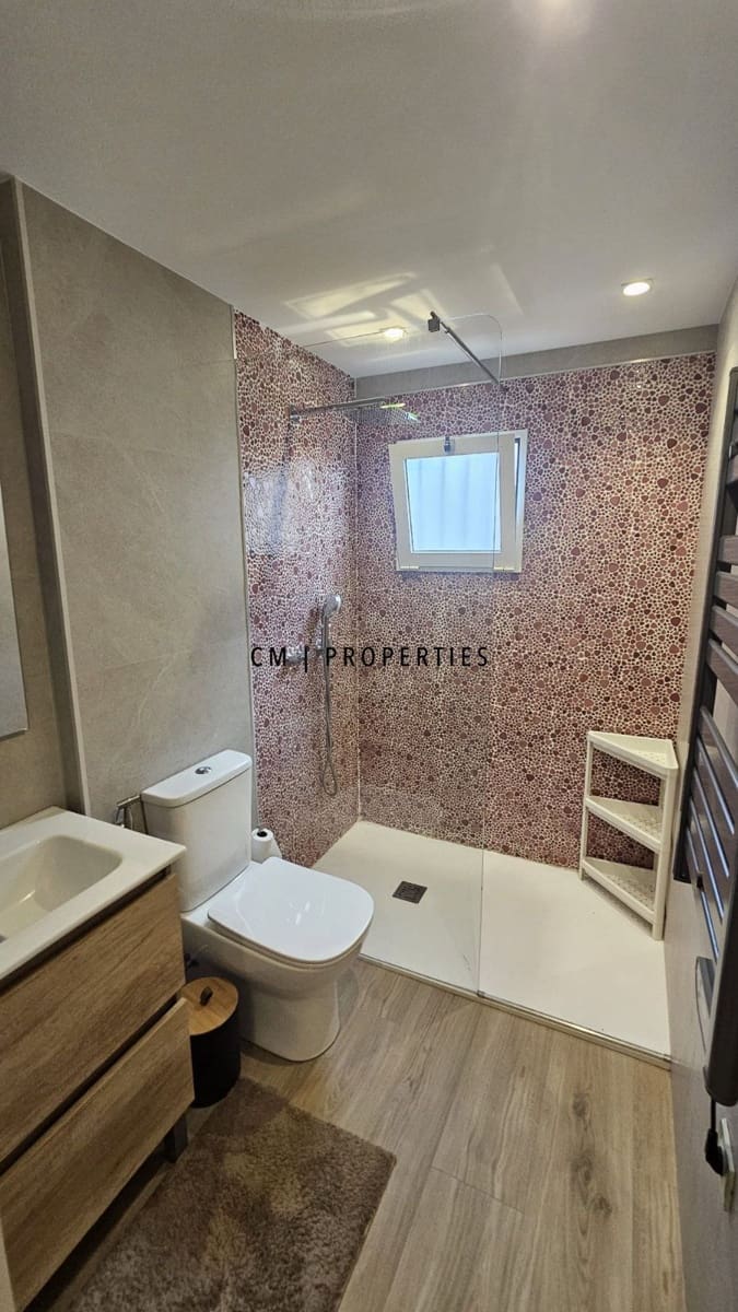 1 bedroom Penthouse for rent in Chiva with pool garage - € 1,250 (Ref: 9542502)