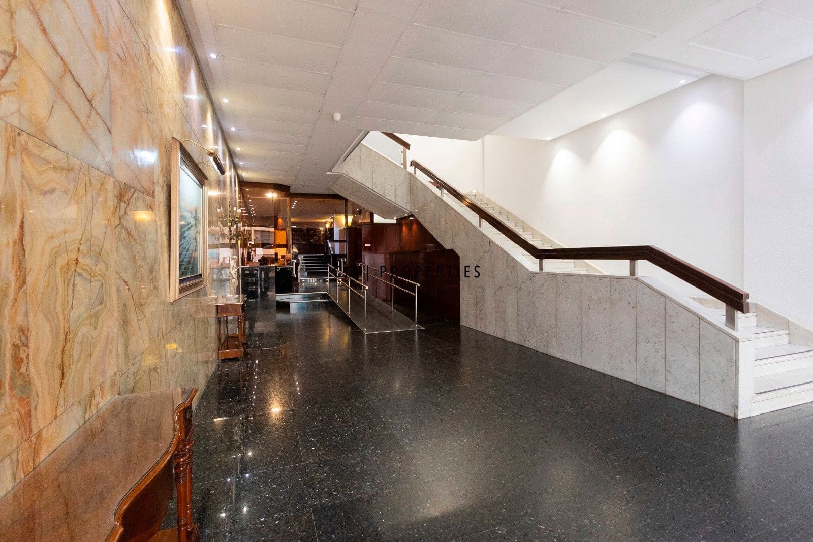 Appartement à louer à Valence ville - 1 200 € (Ref: 9542651)