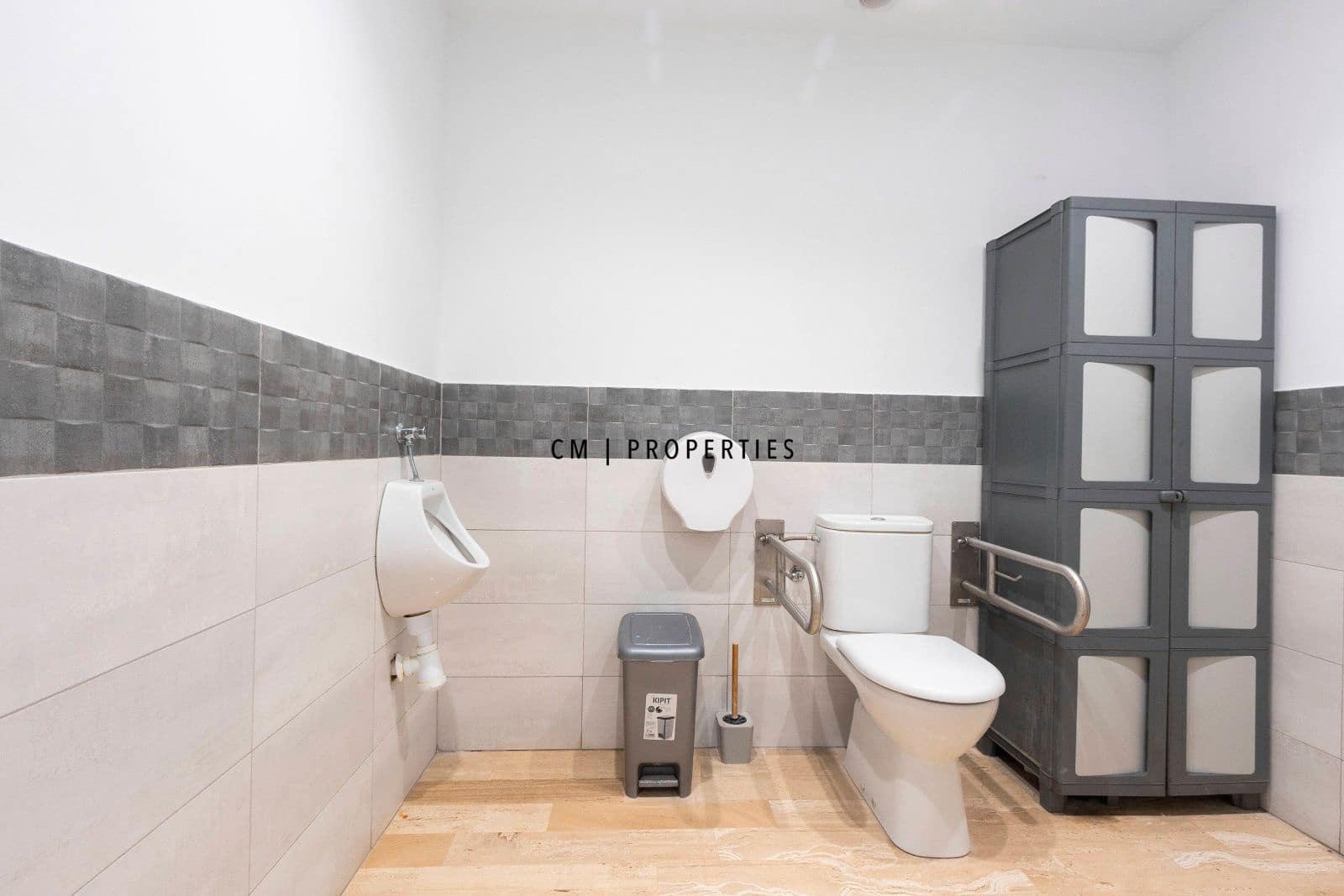 Bureau à louer à Valence ville - 1 150 € (Ref: 9543906)