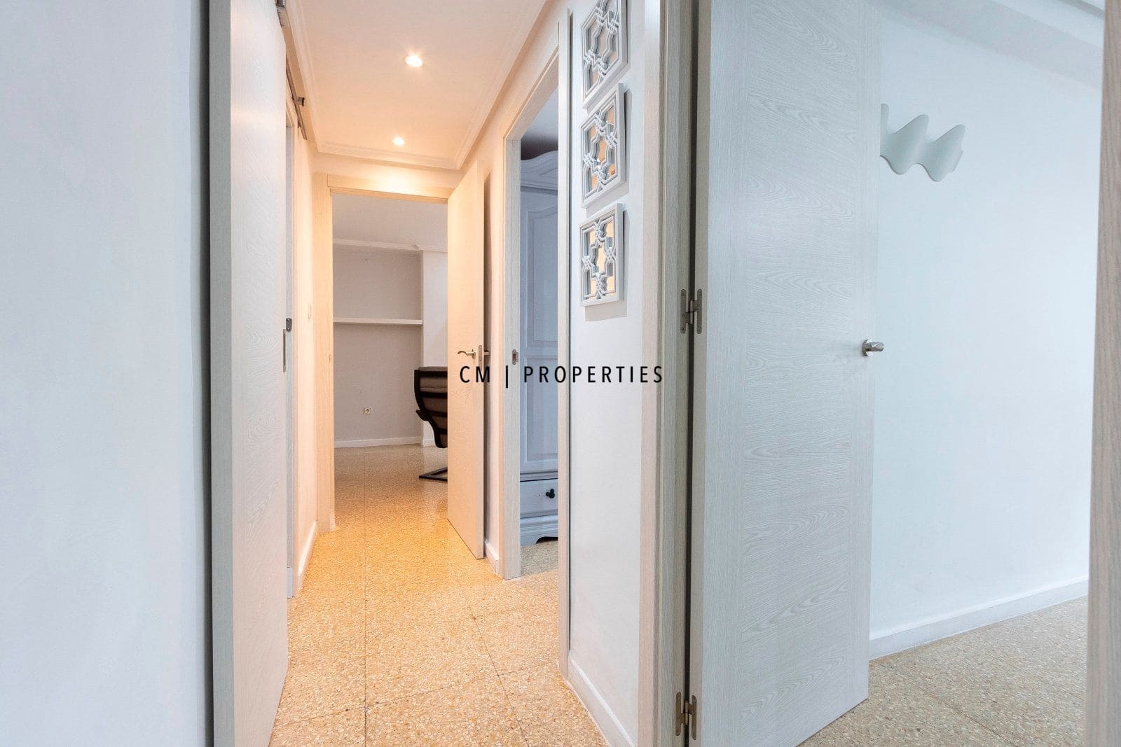 3 bedroom Flat for rent in Xirivella - € 1,500 (Ref: 9544031)