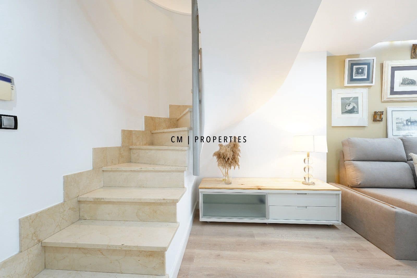 2 soverom Leilighet til leie i Valencia by - € 1 500 (Ref: 9544480)