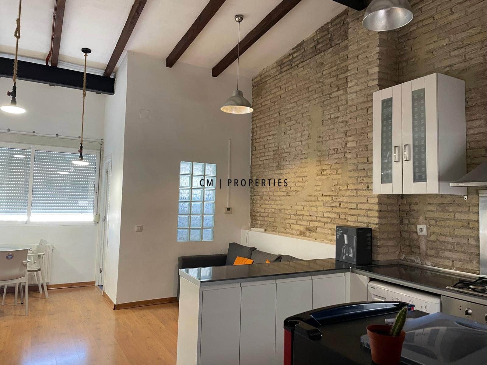 Ático de 2 habitaciones en València ciudad en alquiler - 1.350 € (Ref: 9544481)