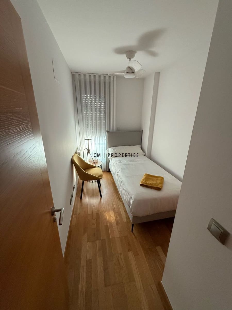 Appartement de 3 chambres à louer à Valence ville avec piscine garage - 2 700 € (Ref: 9548959)