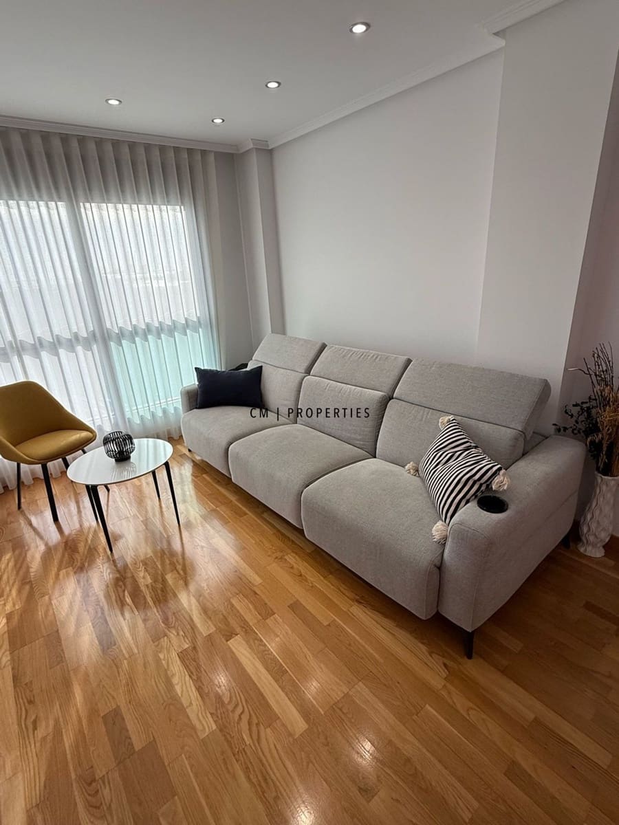 Appartement de 3 chambres à louer à Valence ville avec piscine garage - 2 700 € (Ref: 9548959)