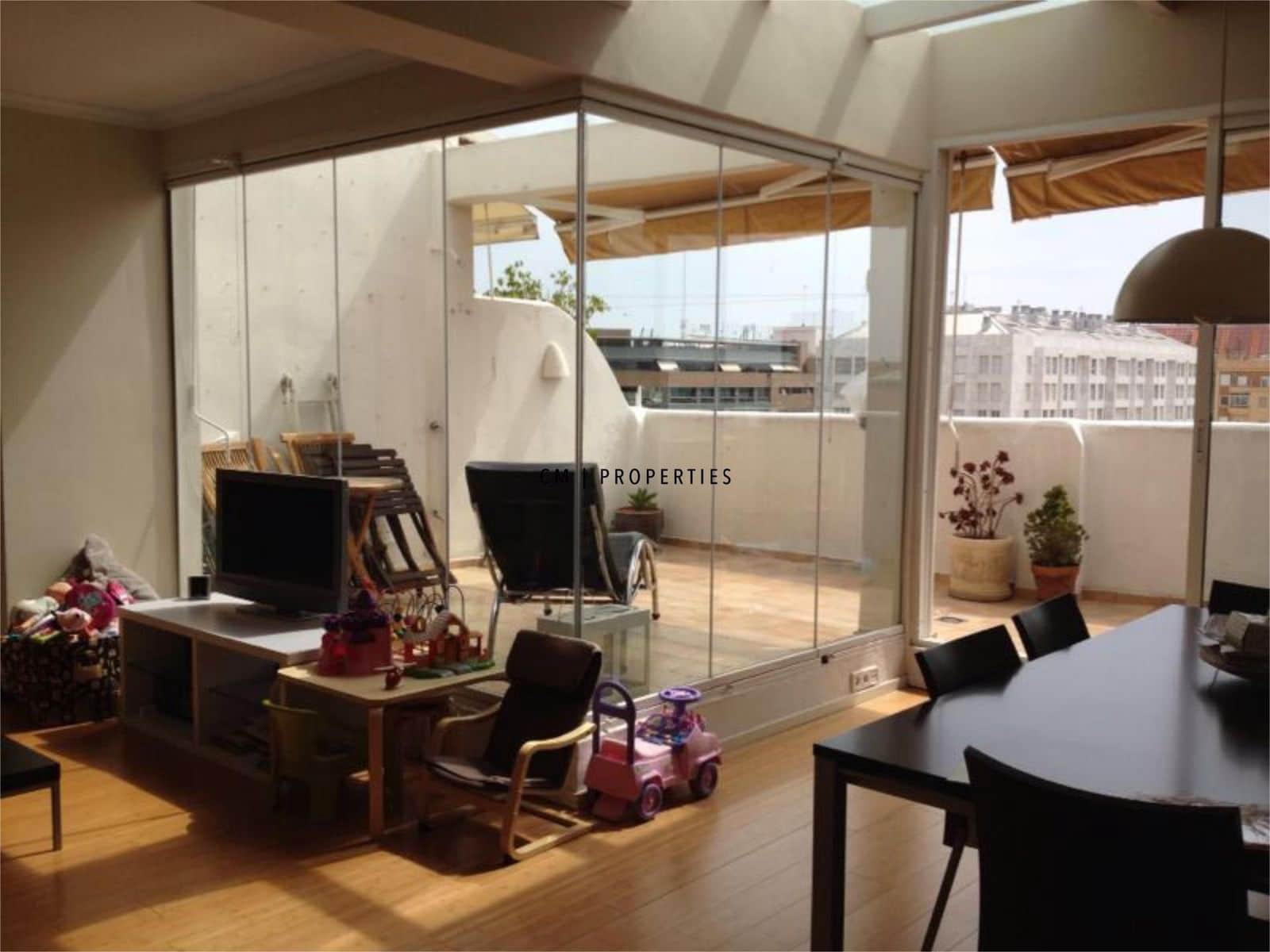 3 sovrum Takvåning att hyra i Valencia stad - 2 250 € (Ref: 9549918)