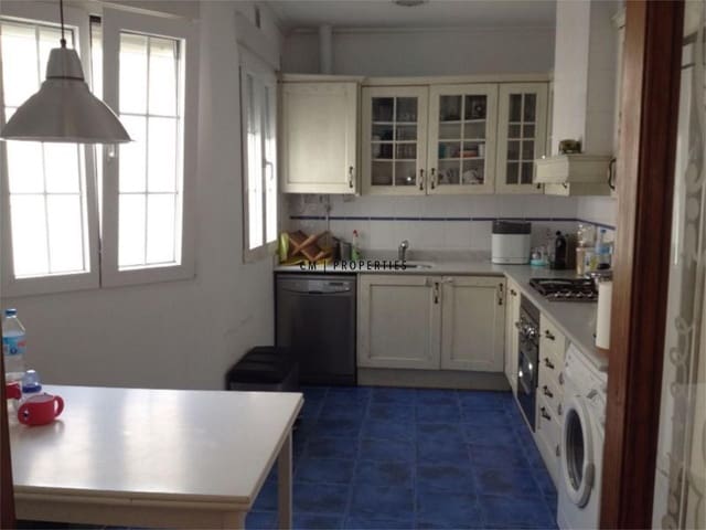 3 sovrum Takvåning att hyra i El Pla del Real, Valencia stad - 2 250 € (Ref: 9549918)