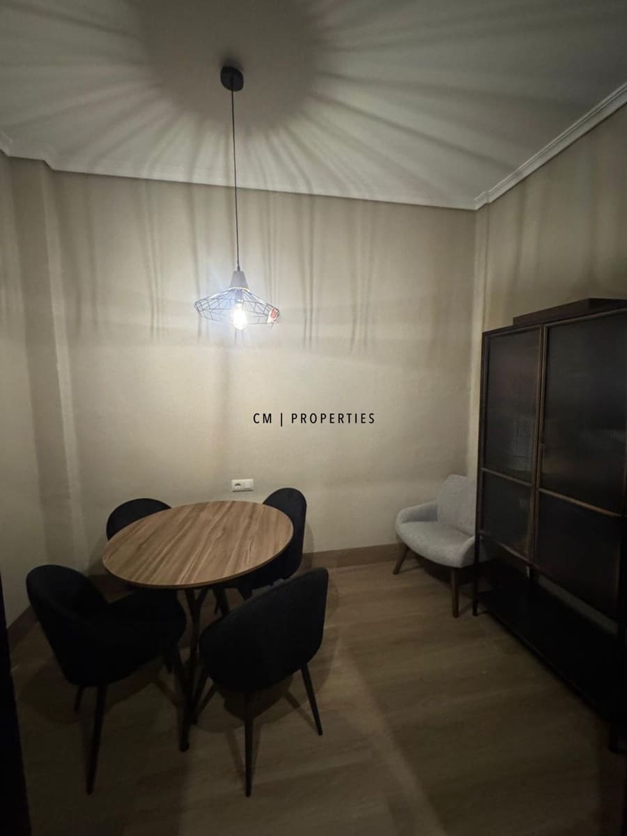 3 soveværelse Lejlighed til leje i Valencia by - € 1.590 (Ref: 9549919)