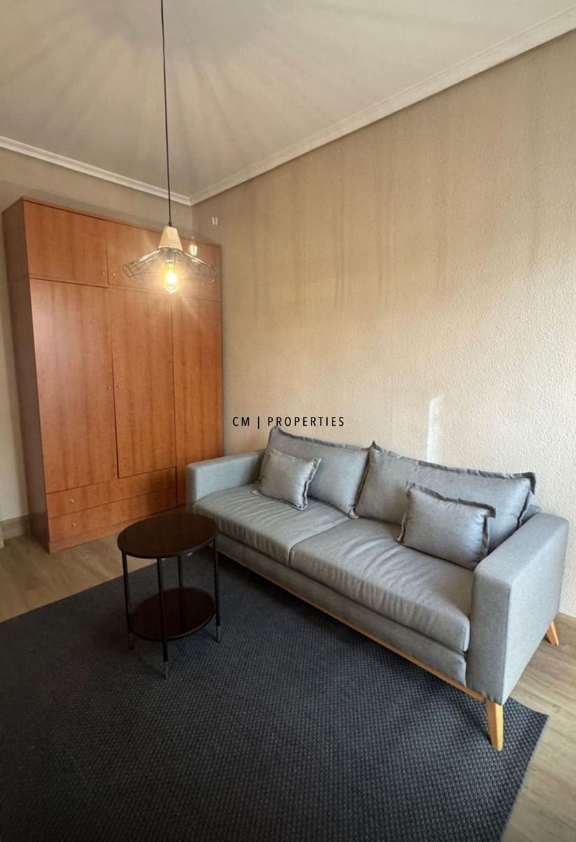 3 soveværelse Lejlighed til leje i Valencia by - € 1.590 (Ref: 9549919)