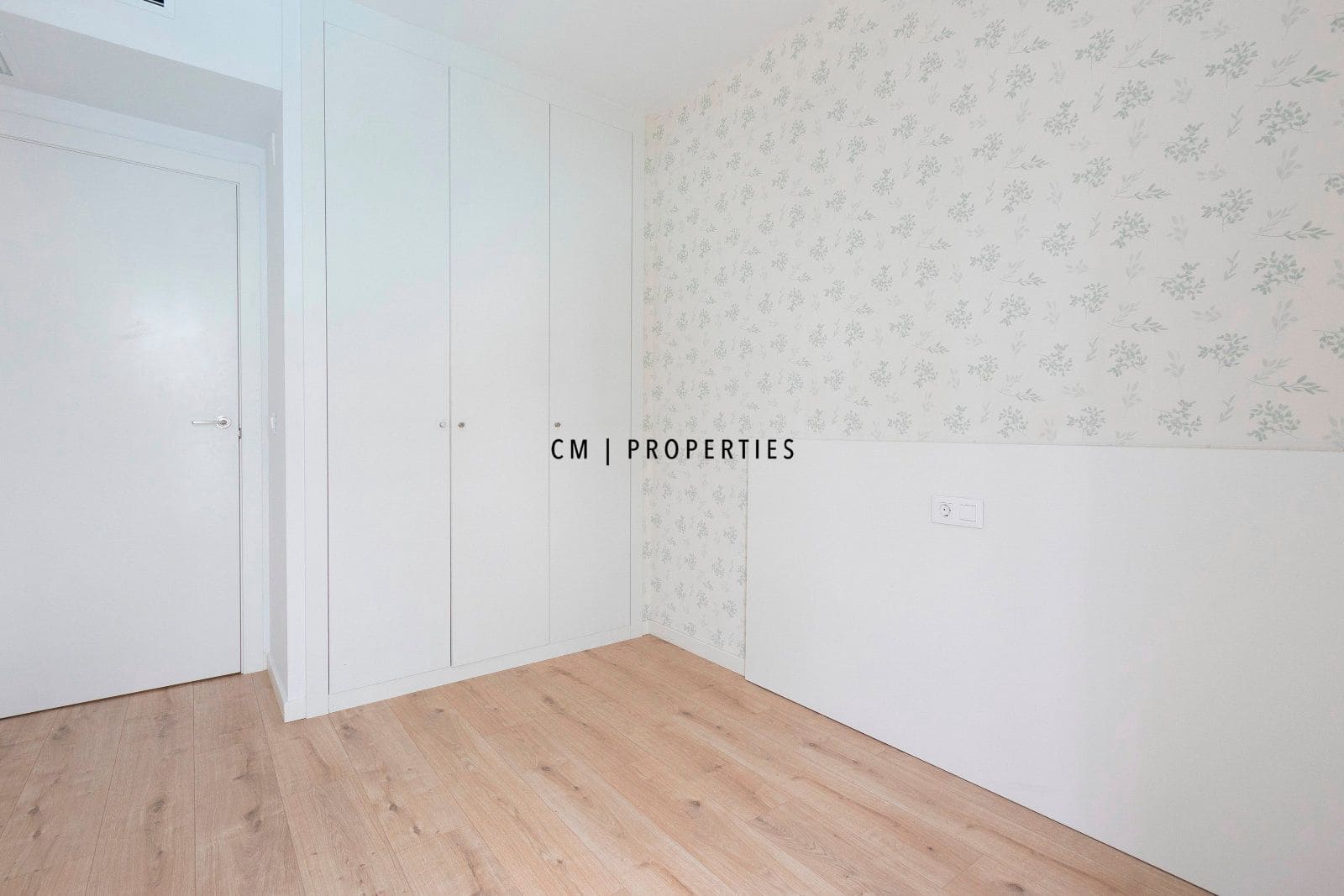 Appartement de 4 chambres à louer à Valence ville avec piscine garage - 1 950 € (Ref: 9550090)