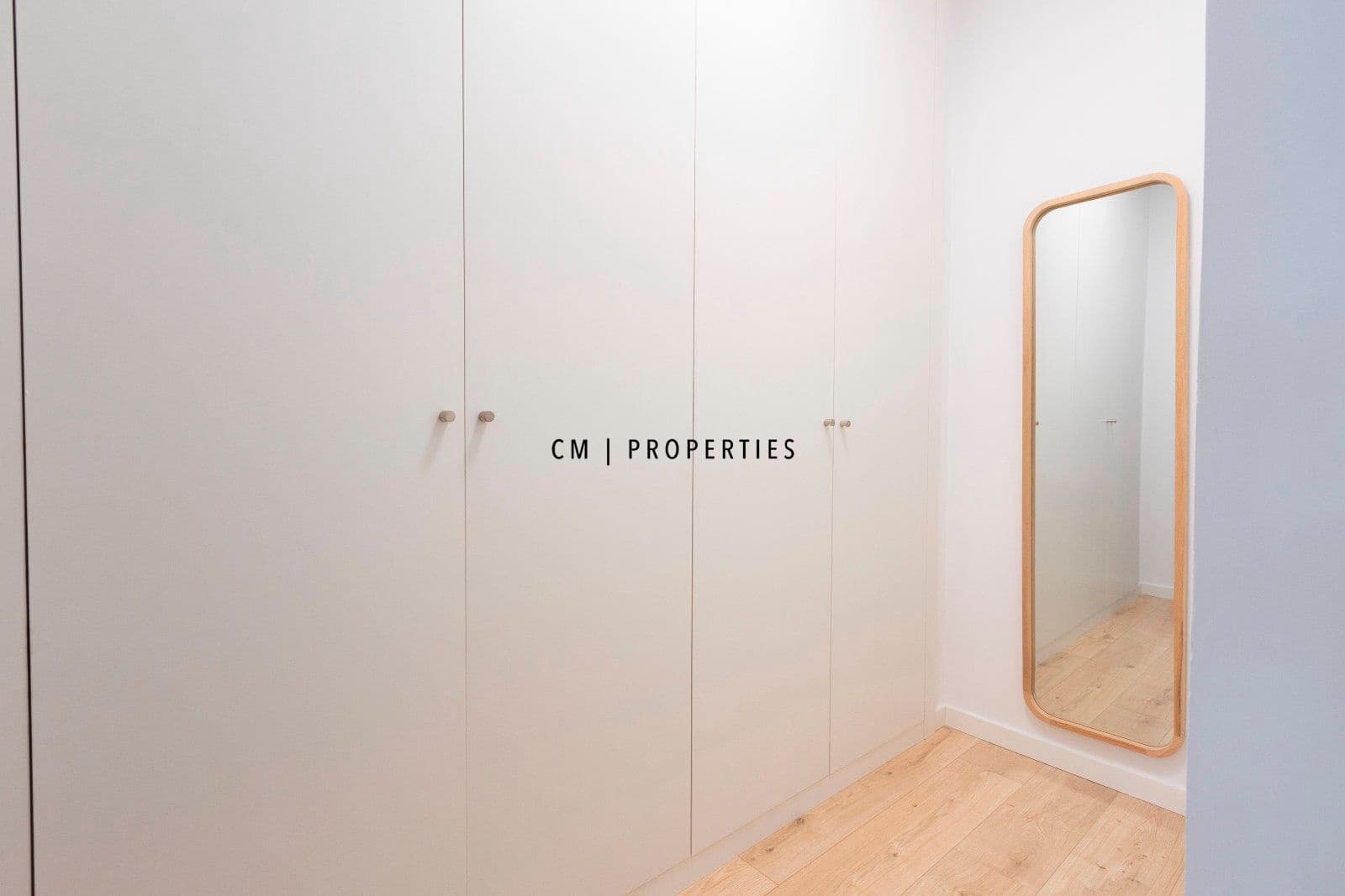 Appartement de 4 chambres à louer à Valence ville avec piscine garage - 1 950 € (Ref: 9550090)