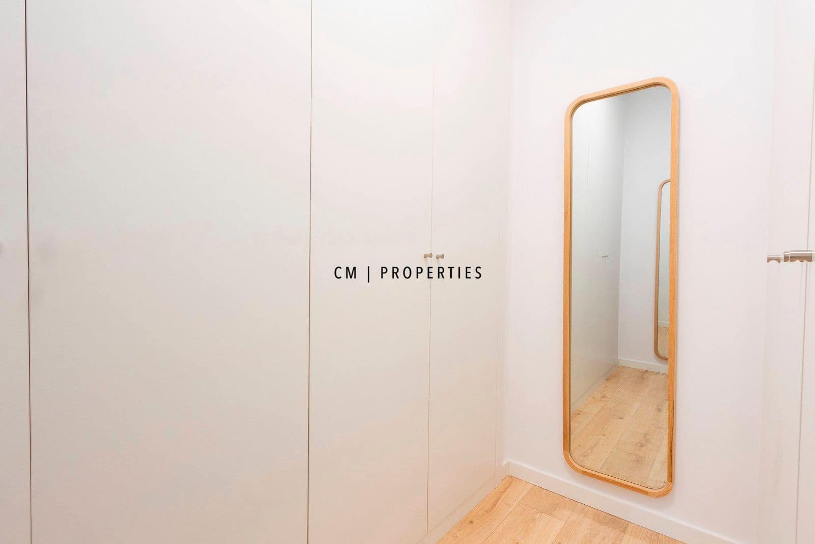 Appartement de 4 chambres à louer à Valence ville avec piscine garage - 1 950 € (Ref: 9550090)