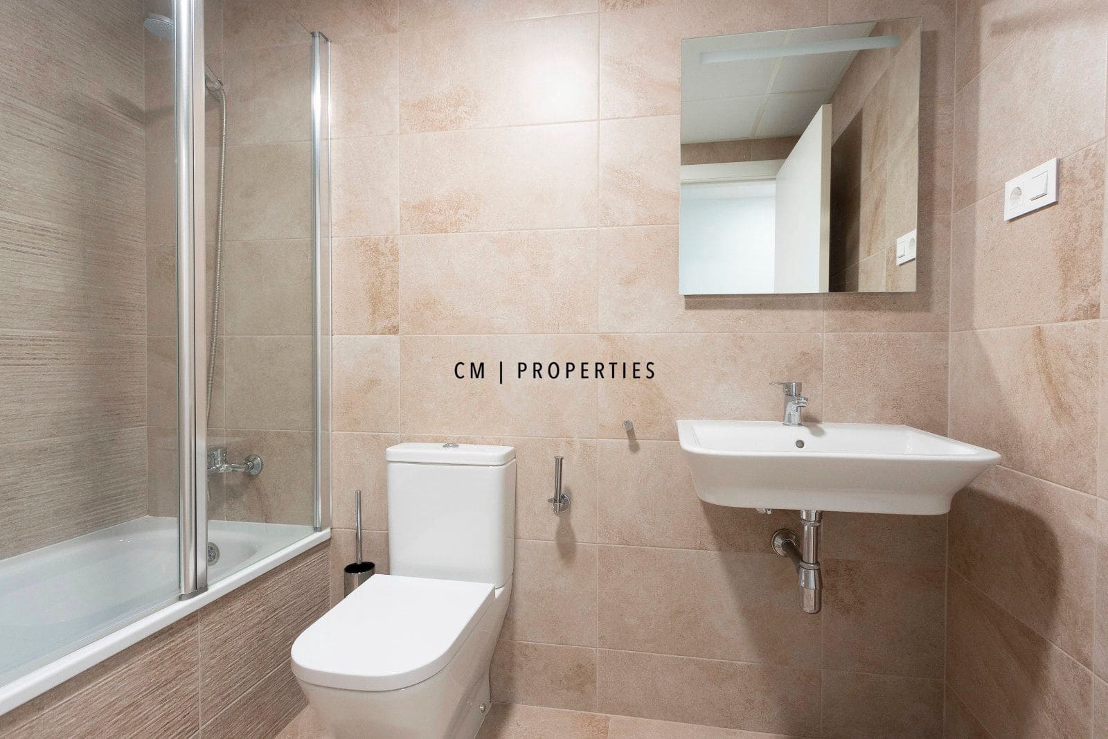 Appartement de 4 chambres à louer à Valence ville avec piscine garage - 1 950 € (Ref: 9550090)