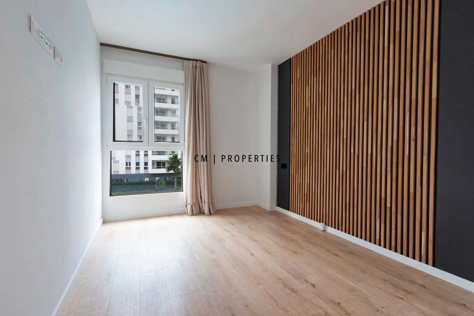 Appartement de 4 chambres à louer à Valence ville avec piscine garage - 1 950 € (Ref: 9550090)