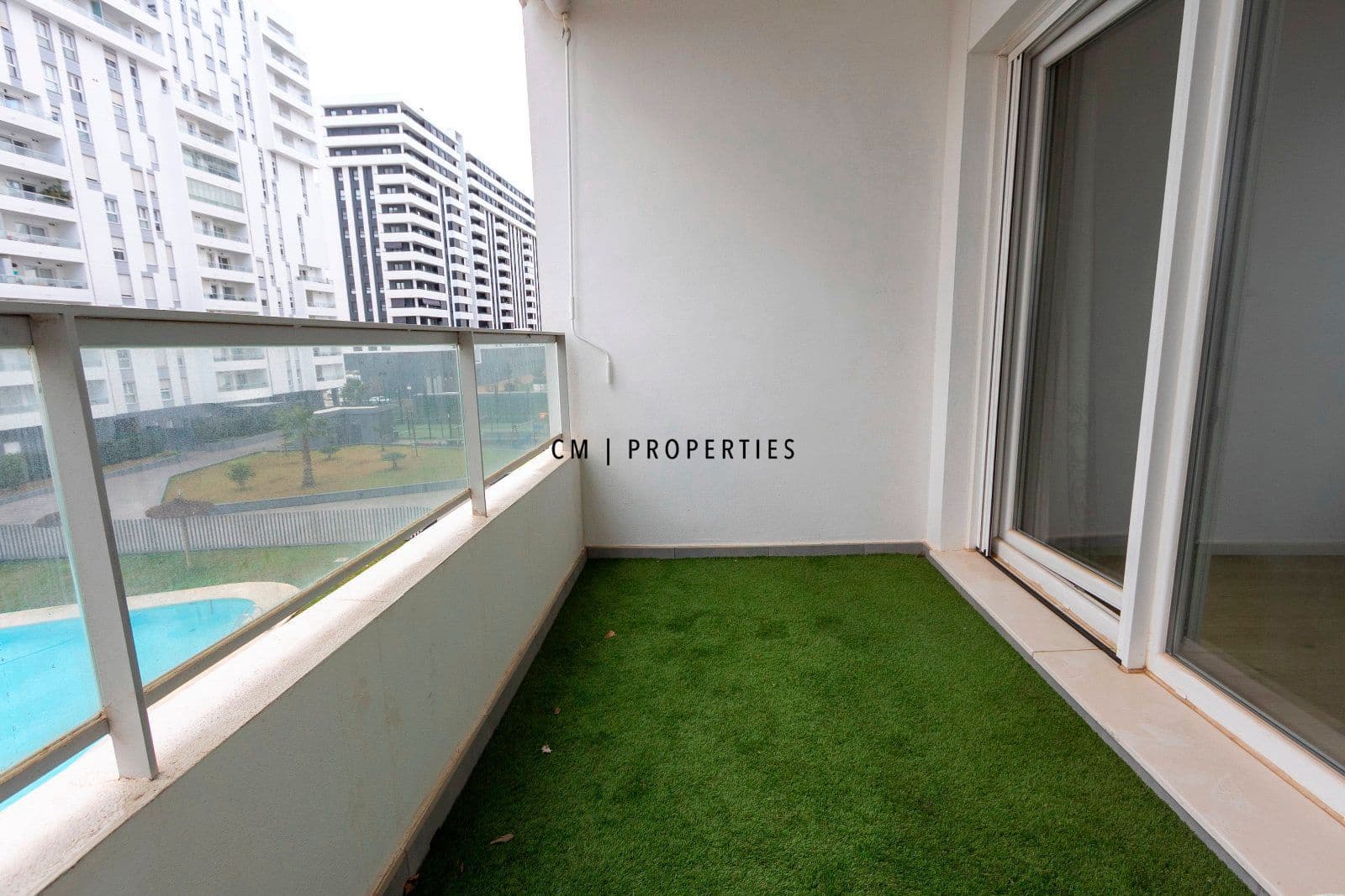 Appartement de 4 chambres à louer à Valence ville avec piscine garage - 1 950 € (Ref: 9550090)