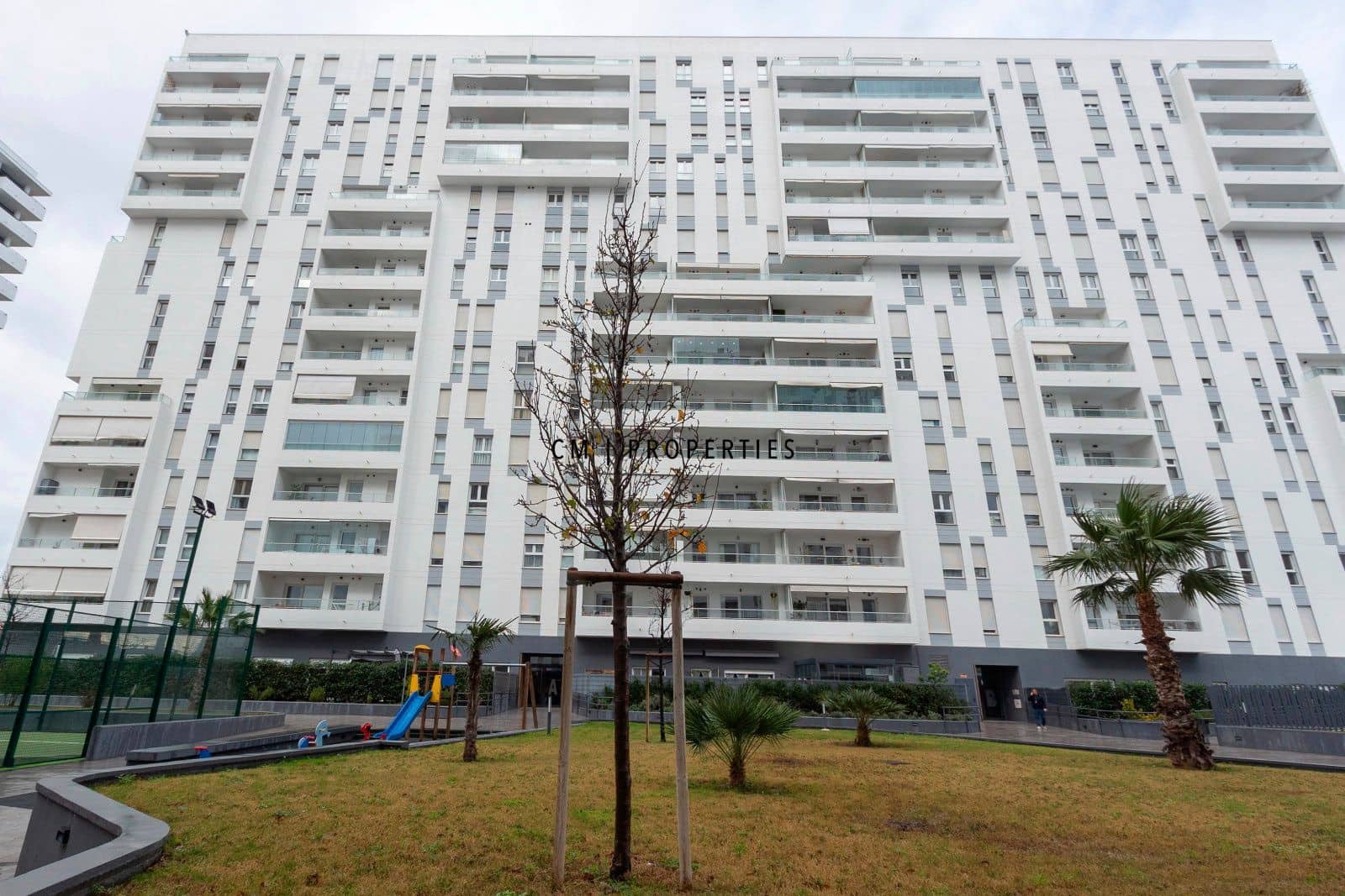 Appartement de 4 chambres à louer à Valence ville avec piscine garage - 1 950 € (Ref: 9550090)