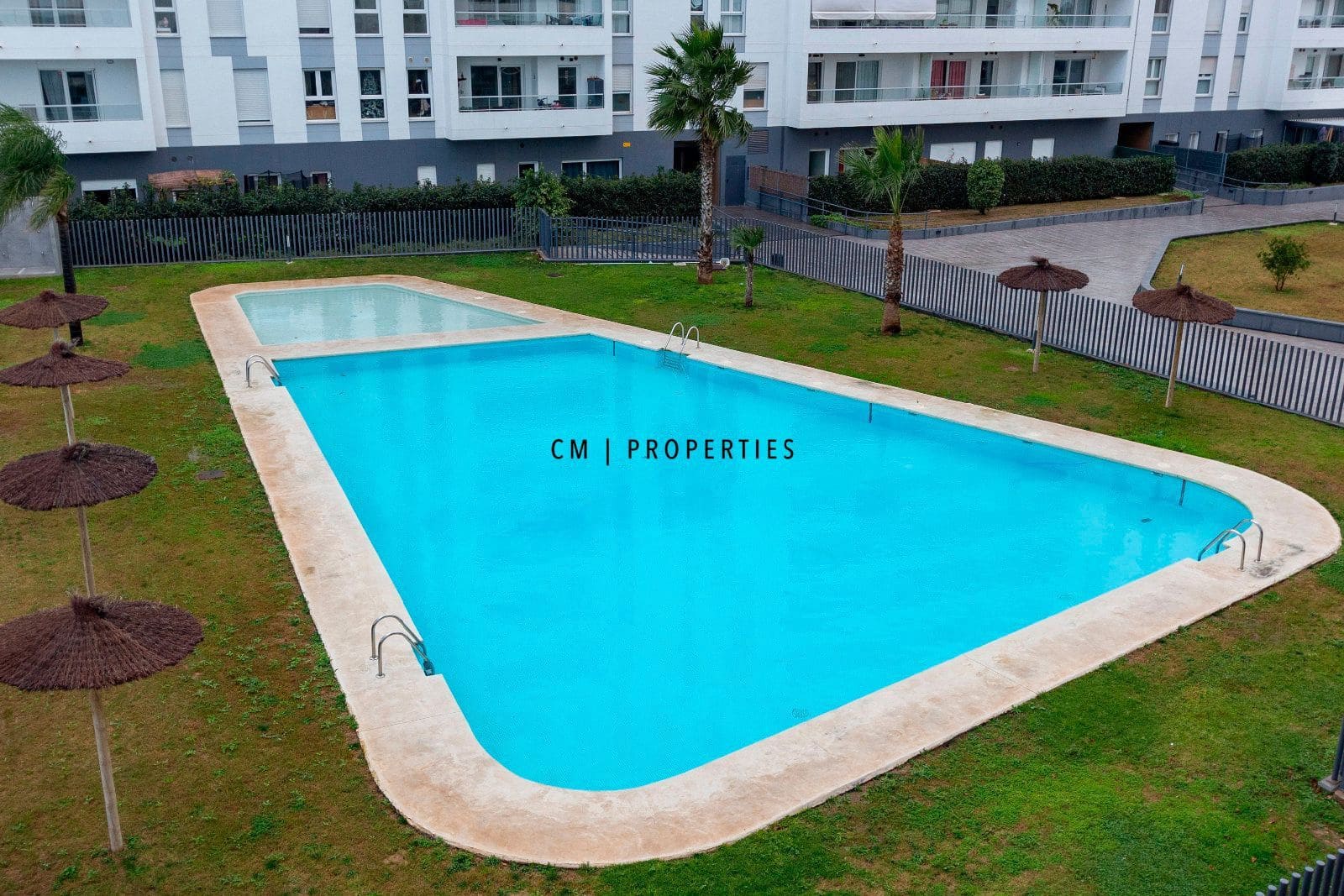 Appartement de 4 chambres à louer à Valence ville avec piscine garage - 1 950 € (Ref: 9550090)