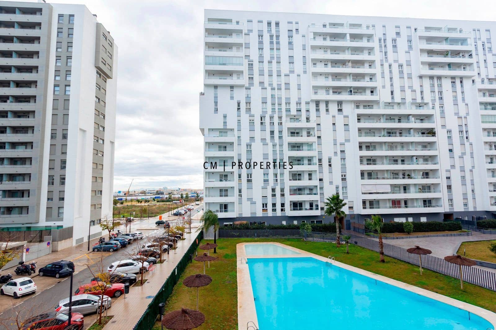 Appartement de 4 chambres à louer à Valence ville avec piscine garage - 1 950 € (Ref: 9550090)