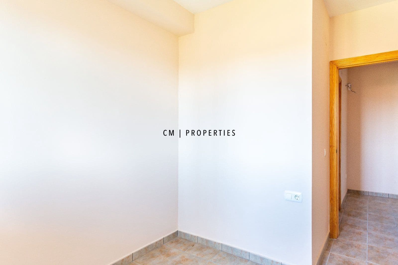 Chalet de 4 habitaciones en Torás en alquiler con piscina garaje - 800 € (Ref: 9552604)