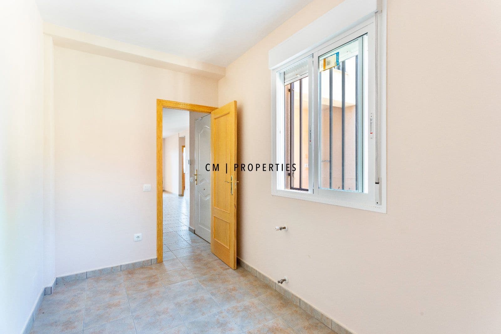 Chalet de 4 habitaciones en Torás en alquiler con piscina garaje - 800 € (Ref: 9552604)