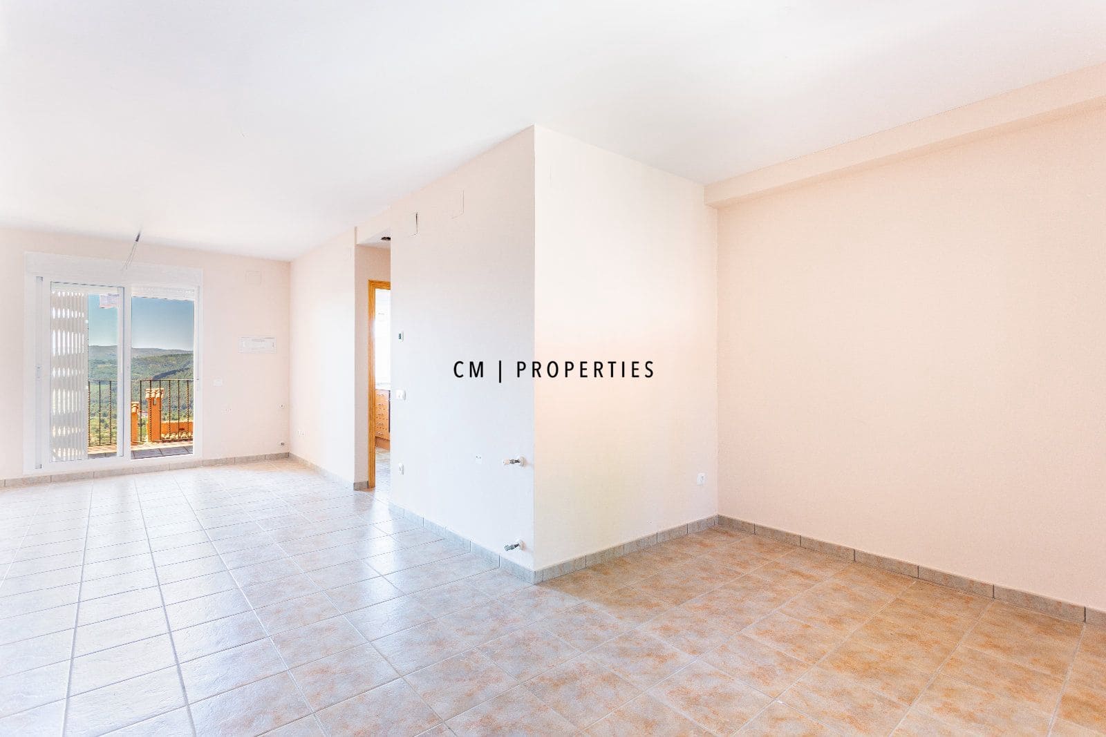 Chalet de 4 habitaciones en Torás en alquiler con piscina garaje - 800 € (Ref: 9552604)