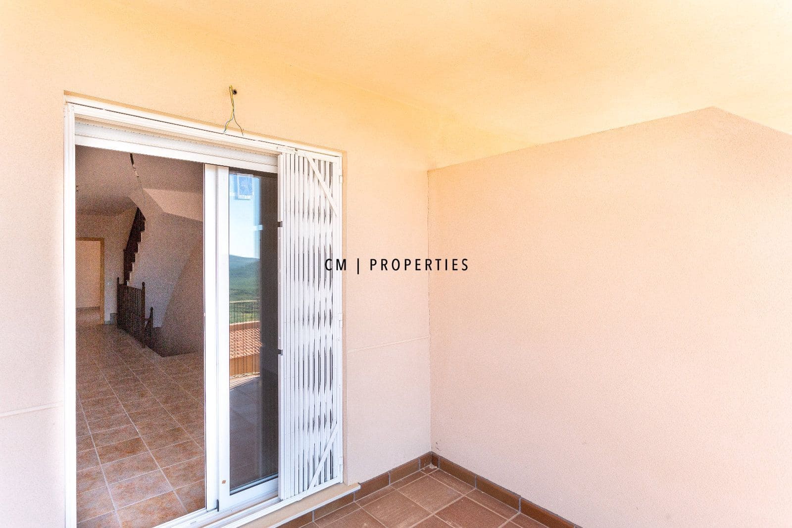 Chalet de 4 habitaciones en Torás en alquiler con piscina garaje - 800 € (Ref: 9552604)