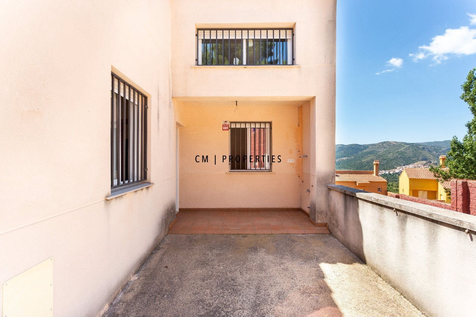 Chalet de 4 habitaciones en Torás en alquiler con piscina garaje - 800 € (Ref: 9552604)