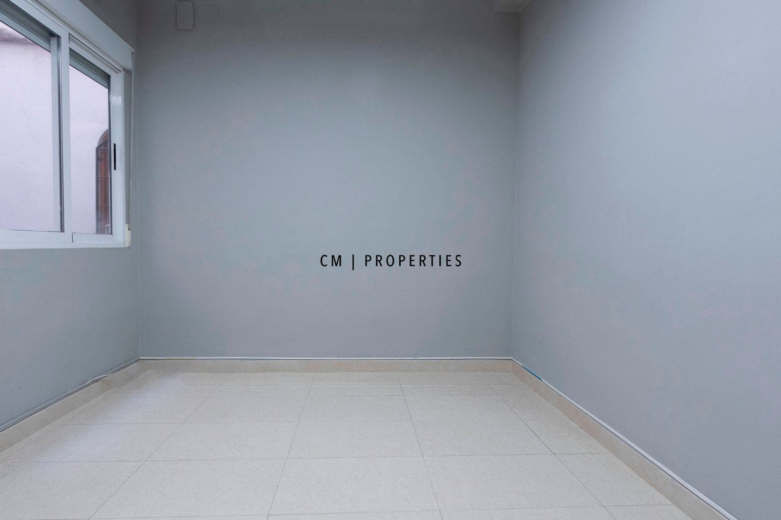 Office for rent in Valencia city - € 2,200 (Ref: 9559486)