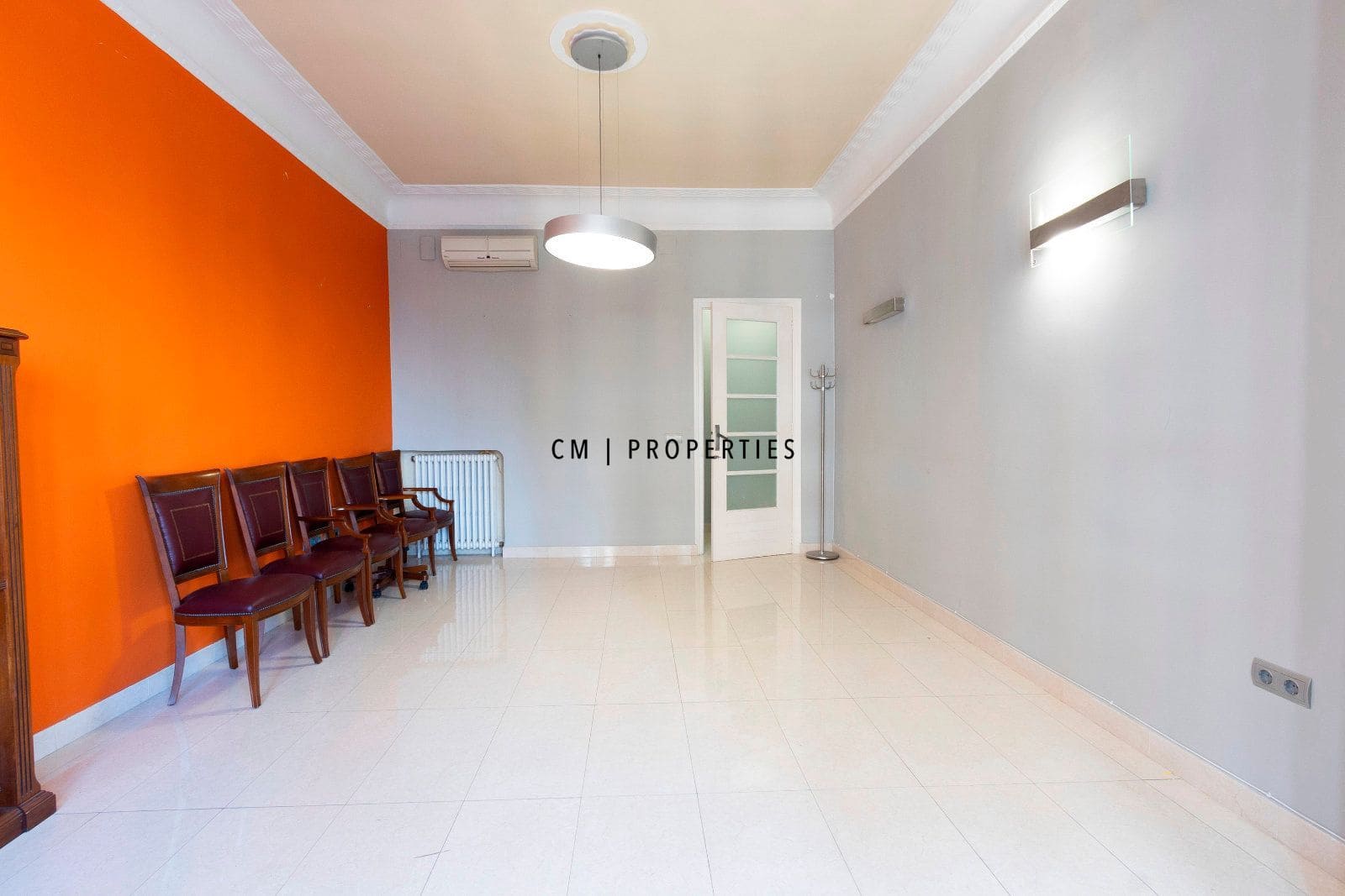 Office for rent in Valencia city - € 2,200 (Ref: 9559486)