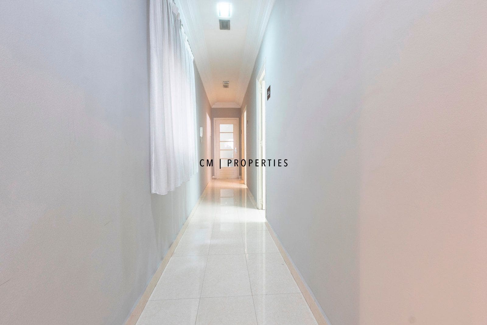 Office for rent in Valencia city - € 2,200 (Ref: 9559486)